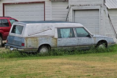 Hearse, Chelsea, IA | An old hearse parked in a household dr… | Flickr