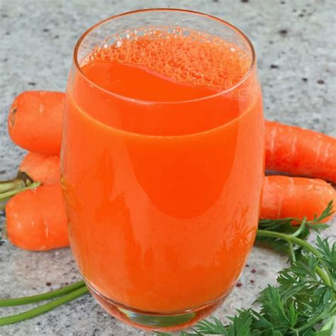 How to Juice Carrots (1-Ingredient Carrot Juice Recipe) - Alphafoodie