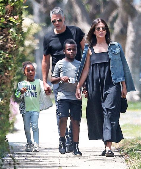 Sandra Bullock and Bryan Randall Walk With Kids to Party: Photos