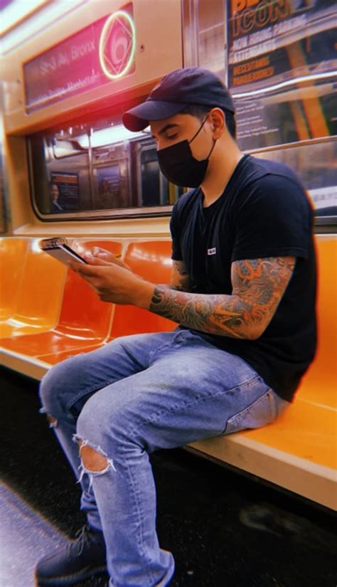 Meet Devon Rodriguez, TikTok artist behind subway drawings