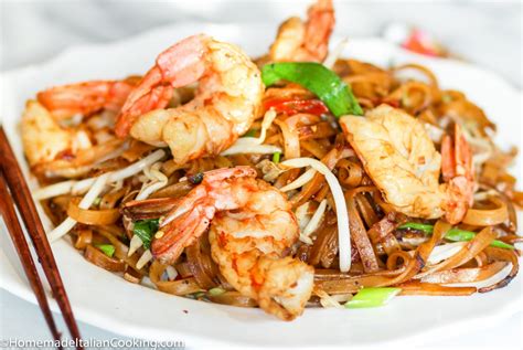 Char Kway Teow (Malaysian Noodles with Shrimp) – Homemade Italian Cooking