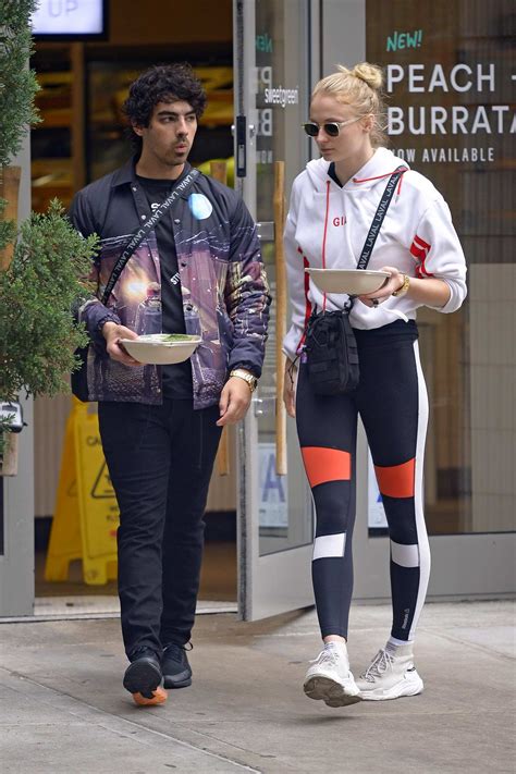 sophie turner and joe jonas grabs some takeout at sweetgreen restaurant ...