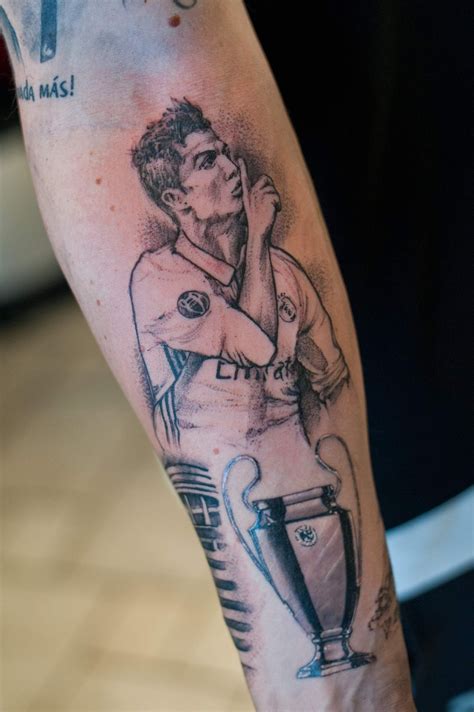 Share 56+ cr7 logo tattoo - in.cdgdbentre