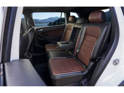 2023 Volkswagen Tiguan: 102 Interior Photos | U.S. News