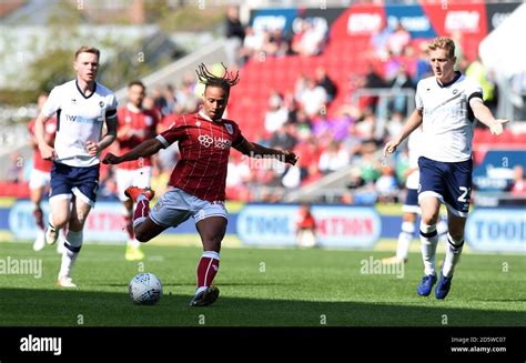 Bristol City's Bobby Reid in action Stock Photo - Alamy