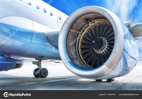 Big jet engine — Stock Photo © Frank-Peters #158391570