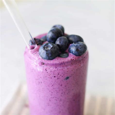 Blueberry Smoothie - A Beautiful Mess