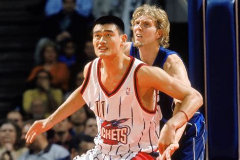 Rockets celebrate Yao Ming as Hall of Famer's No. 11 jersey retired - ABC7 San Francisco