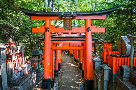 9 Beautiful Japan Famous Landmarks You Must Not Miss I The Boutique Adventurer