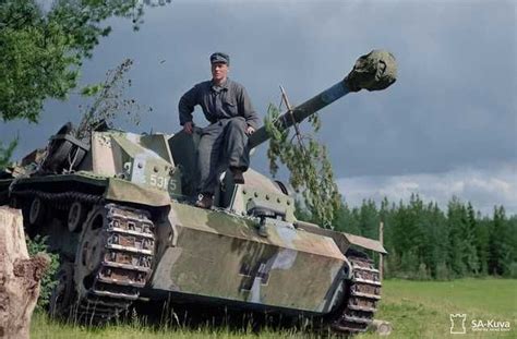 Colourized WWII photos from Finland | Finnish tank, Wwii photos, History