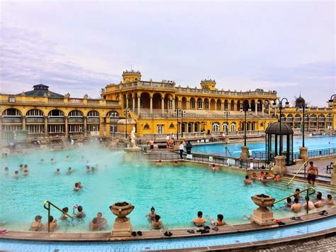 No hangovers, thanks to the thermal spas of Budapest – Budapest New Year