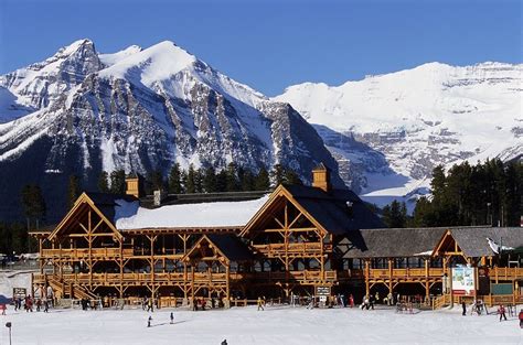 Lake Louise Ski Resort in Banff, Alberta has beautiful sights and ...