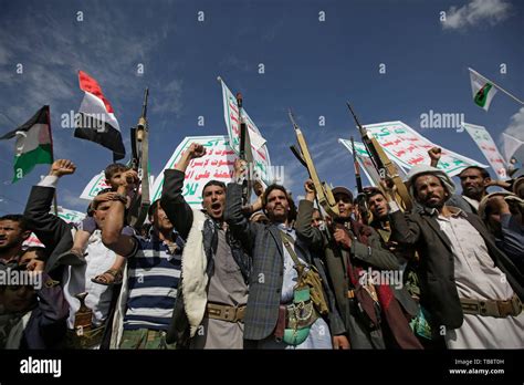 Houthi rebels hi-res stock photography and images - Alamy