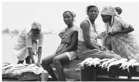 Culture of Angola - history, people, clothing, traditions, women ...