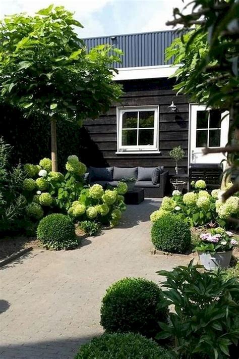 80 Best Patio Container Garden Design Ideas (14) - GARDENIDEAZ.COM