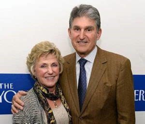 Joe Manchin Biography, Age, Wiki, Height, Weight, Girlfriend, Family ...