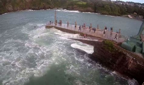 Moment young girl is swept into the sea caught on camera | UK | News | Express.co.uk