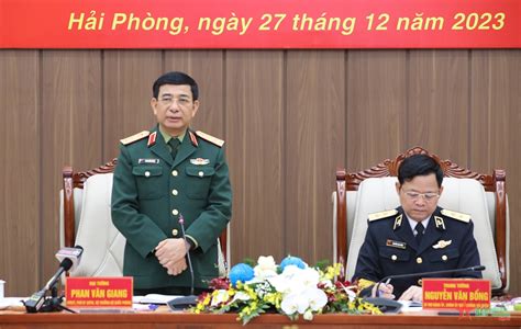 Đại tướng Phan Văn Giang chỉ đạo Hội nghị Đảng ủy Quân chủng Hải quân