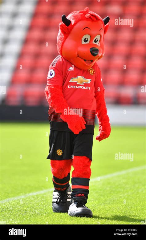 How To Be A Mascot For Manchester United - Impactbelief10