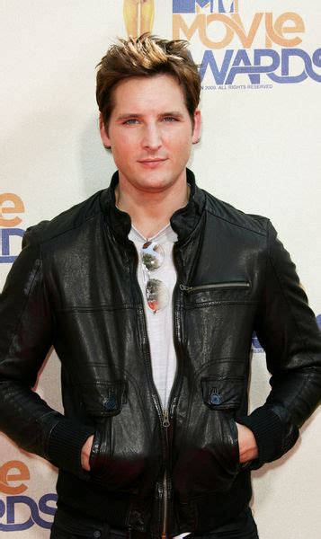 Peter Facinelli Latest News, Bio, Profile, Album, Movie and Photo.