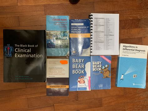 Medical school clinical textbooks, Hobbies & Toys, Books & Magazines, Textbooks on Carousell