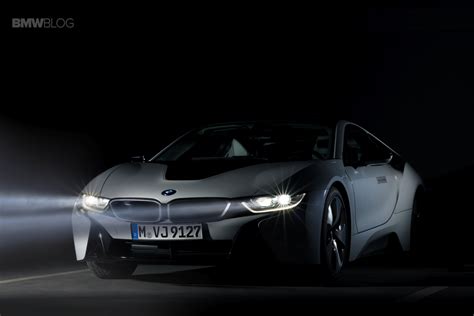 Our experience with the BMW i8 laser headlights at night