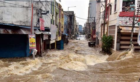 Hyderabad Floods Rain Scary visuals photos videos Telangana Latest ...