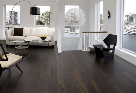 Pin by Lynn L. on Beautiful Homes~~ 安乐窩居 | Living room flooring, Black hardwood floors, Dark ...