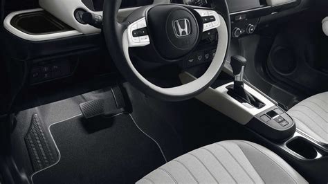 New Honda Jazz Hybrid | Accessories | Honda UK