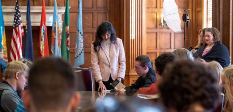 Secretary Christi Jacobsen meets with students from Cascade, Fairfield high schools – Media ...