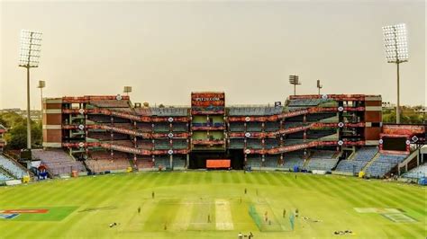 Feroz Shah Kotla stadium at its best...!! - YouTube