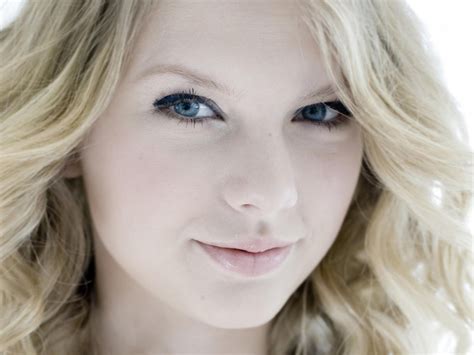 Smile Gallery of Taylor Swift - all about photo