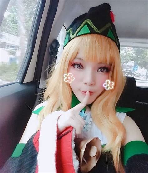 Odette Xmas Carnival Cosplay (riding Johnson) - Land of Dawn