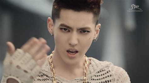 EXO: Wolf MV και who-is-who | I say myeolchi // k-pop in greek