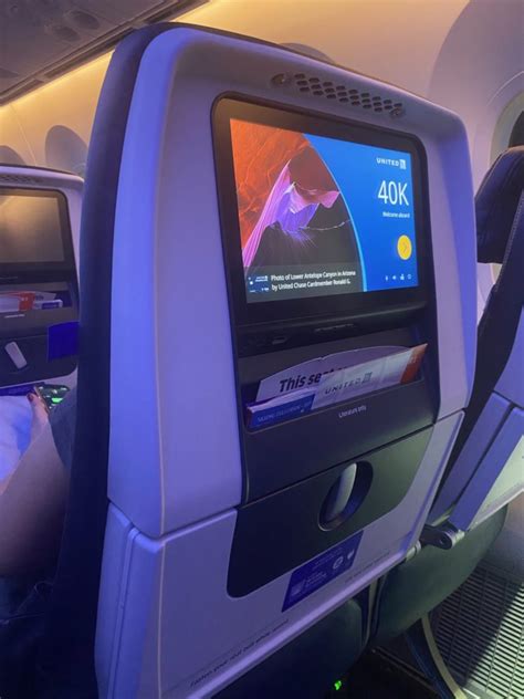 Review: United Airlines 787-10 Economy Class - Live and Let's Fly