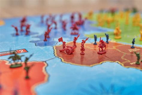 19 Tips, Tricks, and Strategies to Win at Risk (the Game) - Gamesver