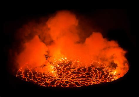 25+ Listen von Nyiragongo Volcano Eruption 2002: A video posted to ...