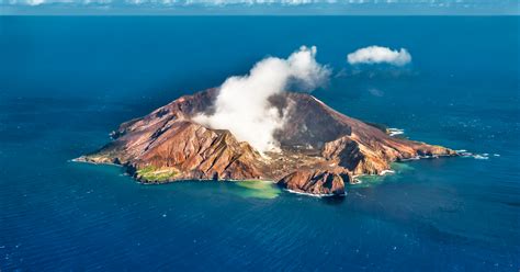 Things to see and do in Whakaari/White Island | 100% Pure NZ