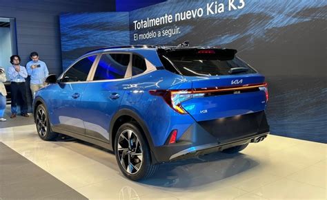 Kia K3 Hatchback: Llega en octubre y parece una crossover - BitCar Blog