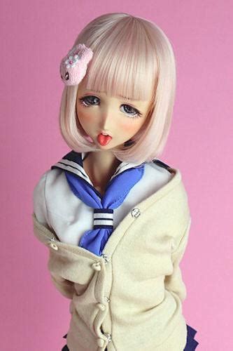 Hello! Does anyone know where I can buy authentic Angel Philia dolls? I want one so bad ...