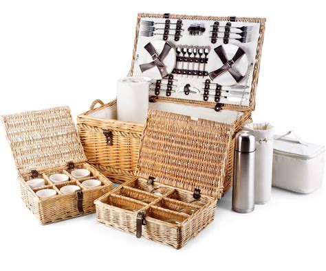 Luxury Fitted Picnic Hamper Basket, 6 Person (24") - Regency Hampers