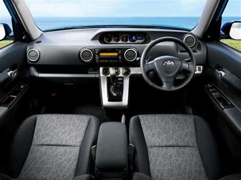 Toyota Corolla Rumion 2010