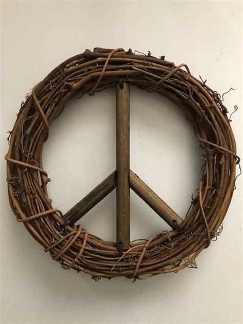 Peace Sign Wreath Peace Wreath Peace Art Peace Sign Art | Etsy | Peace sign art, Peace art ...