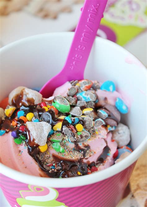 #MenchiesMyWay Frozen Yogurt Creations (Giveaway!)