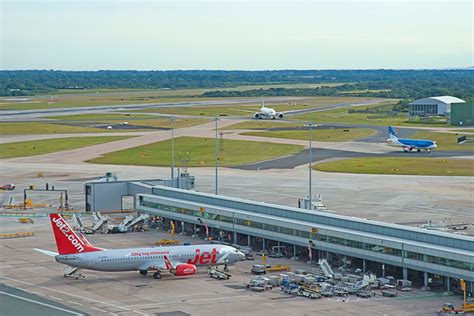 Airfield Lighting Refurbishment LED fixtures | ATG Airports