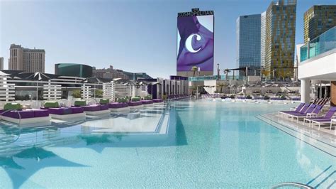 Boulevard Pool, Cosmopolitan – Pool Review | Condé Nast Traveler