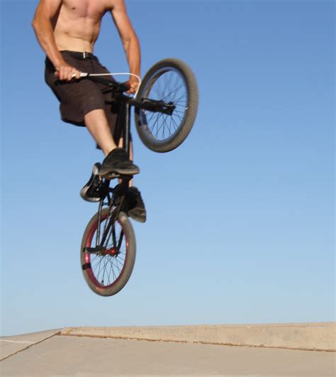 BMX Bicycle freestyle: Easy to Learn BMX Bike Tricks