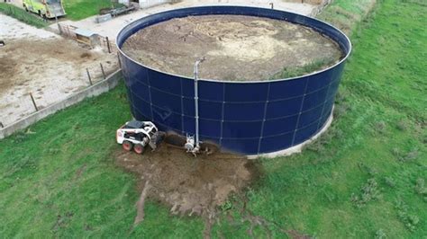 20,000 gallons of liquid manure leaks onto land, into stream - Bring Me The News