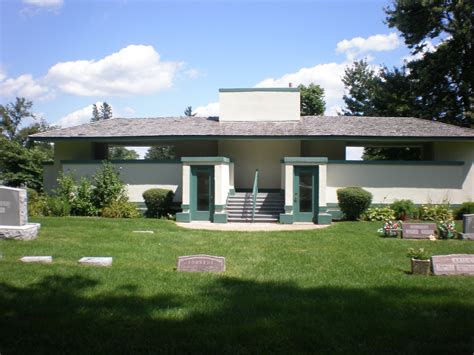 Belvidere Cemetery - Frank Lloyd Wright Pettit Chapel