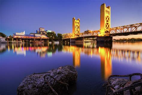 Sacramento Tower Bridge by Craig Saewong